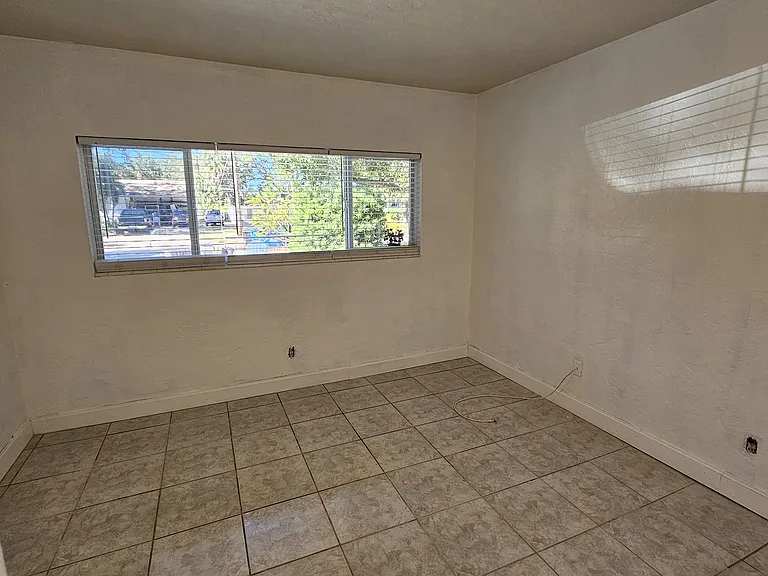 4900 Caesar Way S — Photo 13