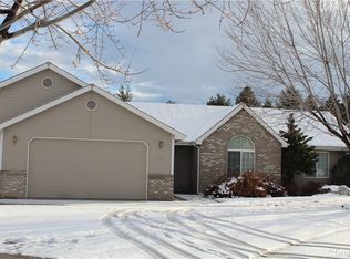 345 Canyon Creek Dr, Wenatchee, WA 98801