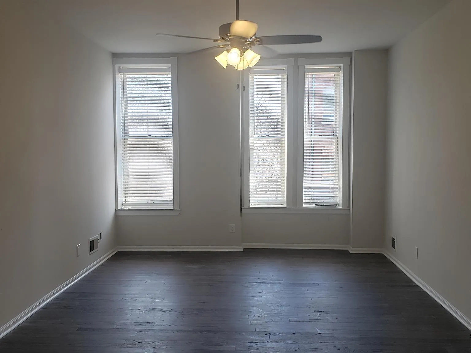 2 bed, 900 sqft, $1,400 — Photo 4