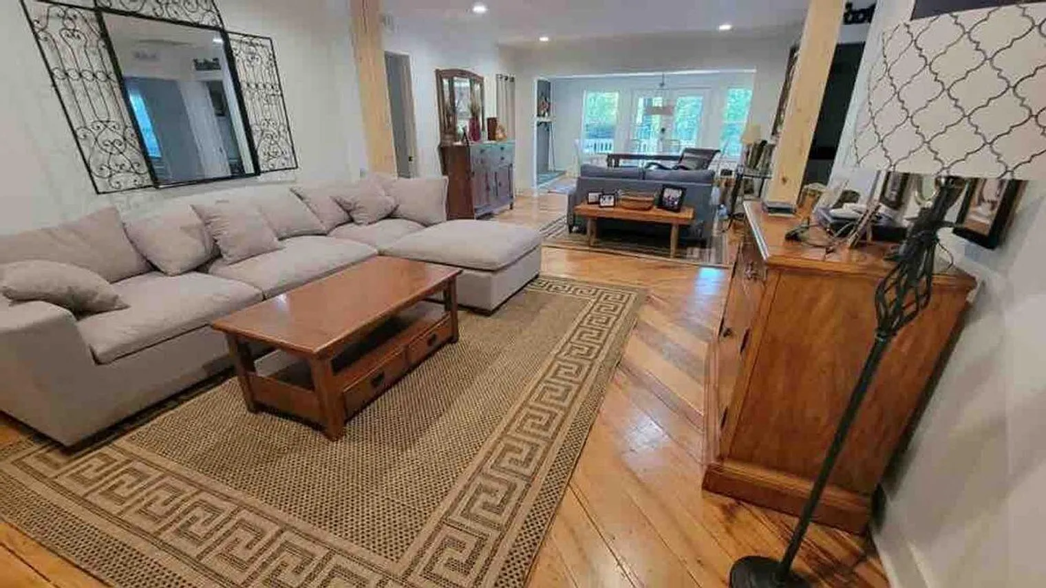 4 bed, 2.0 bath, 3498 sqft, $7,422 — Photo 1