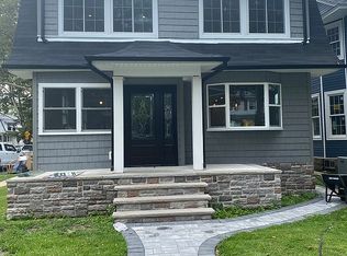 560 Bement Ave, Staten Island, NY 10310