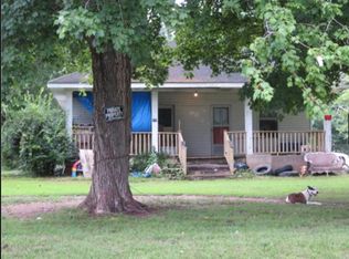 275 J P Hanks Rd, White Plains, KY 42464