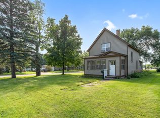 222 5th St S, Sauk Rapids, MN 56379