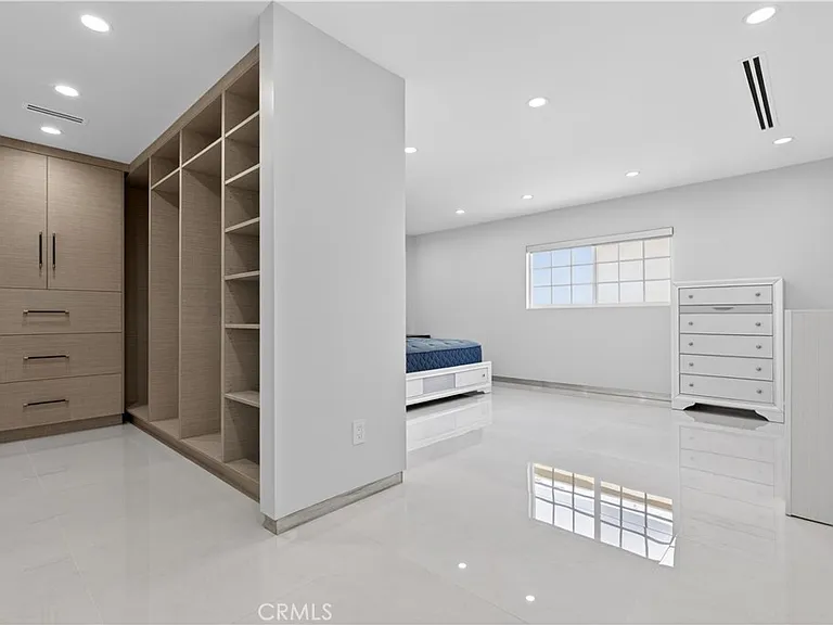 10510 Helendale Ave — Photo 41