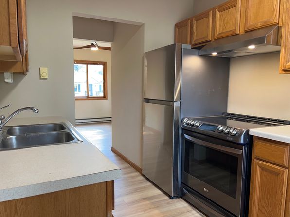 215 10th St SE APT 2