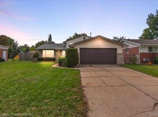 8912 Ardel Dr, Sterling Heights, MI 48314