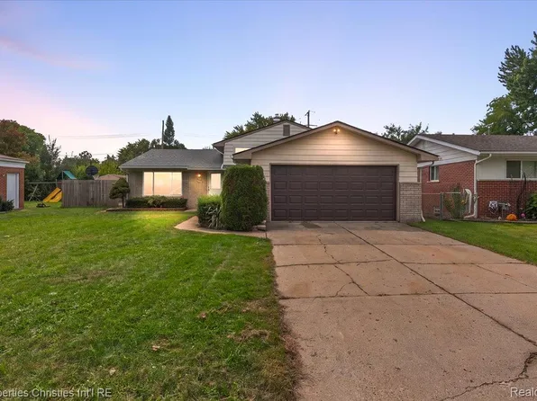 8912 Ardel Dr, Sterling Heights, MI 48314