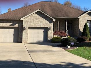 332 Hearthstone Dr, New Castle, PA