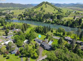 3262 Fisher Rd, Roseburg, OR 97471