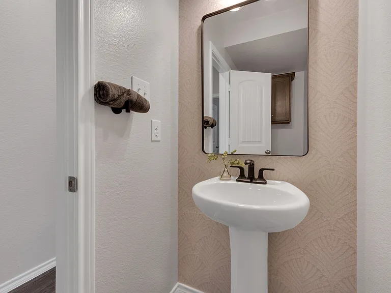 500 Prairie Meadow Dr — Photo 37