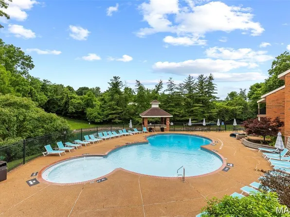 1920 Hunting Lake Ct APT 302, Saint Louis, MO 63122