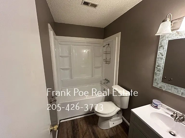 833 Owen Ave — Photo 4