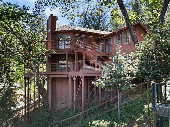 3rd image of 18136 Chaparral Dr