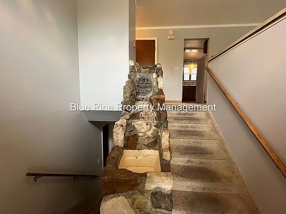 3rd image of 2340 Richards Ave