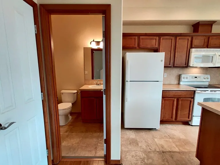 515 Ferry St SW #B — Photo 7