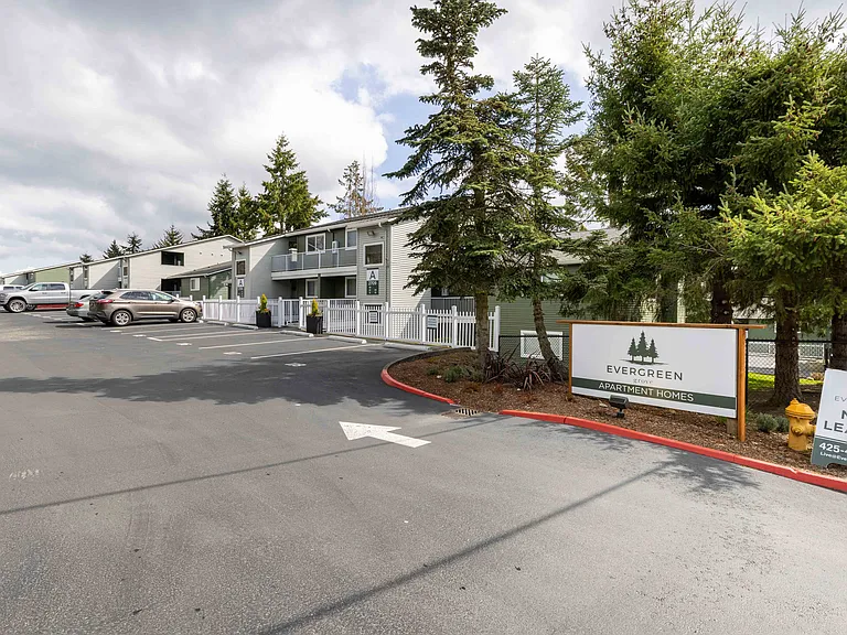 Evergreen Grove — Photo 19