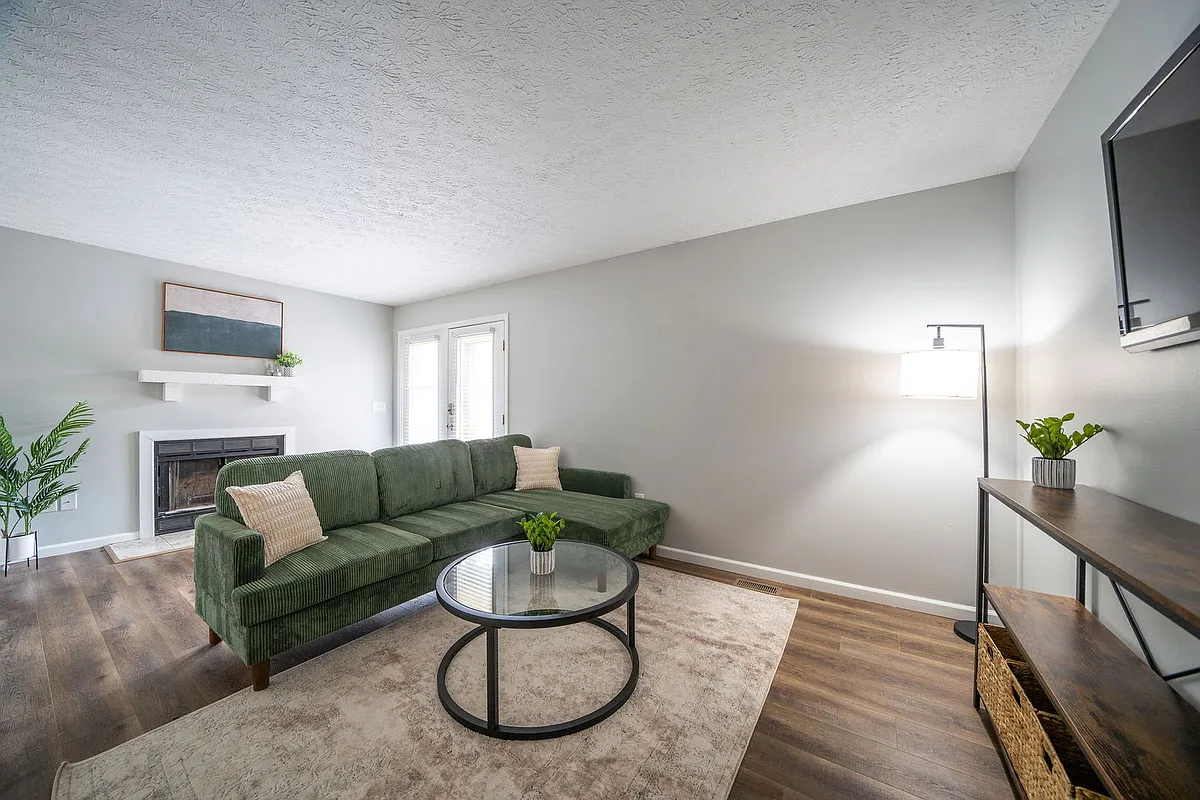 Building Photo - 3085-3194 Griggsview Court