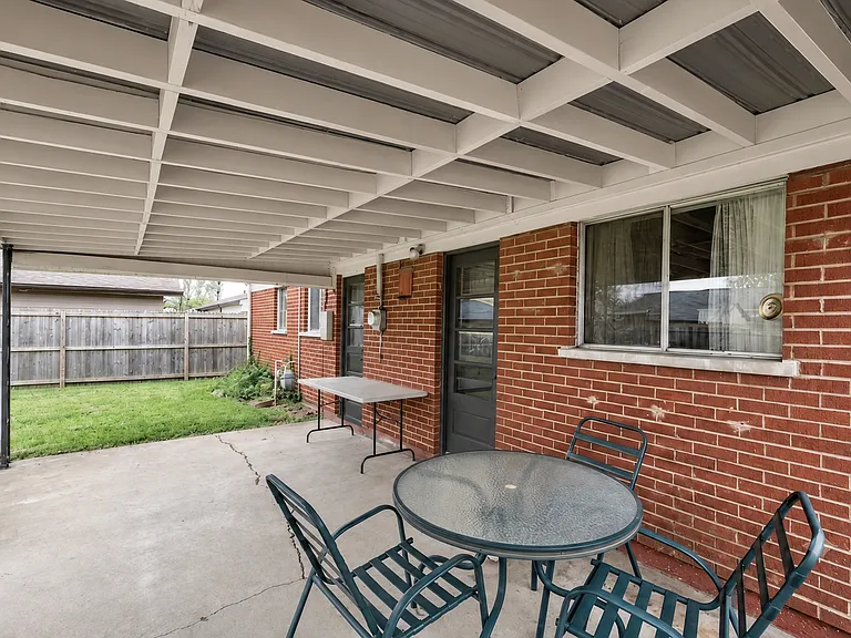 1330 Kapok St — Photo 2