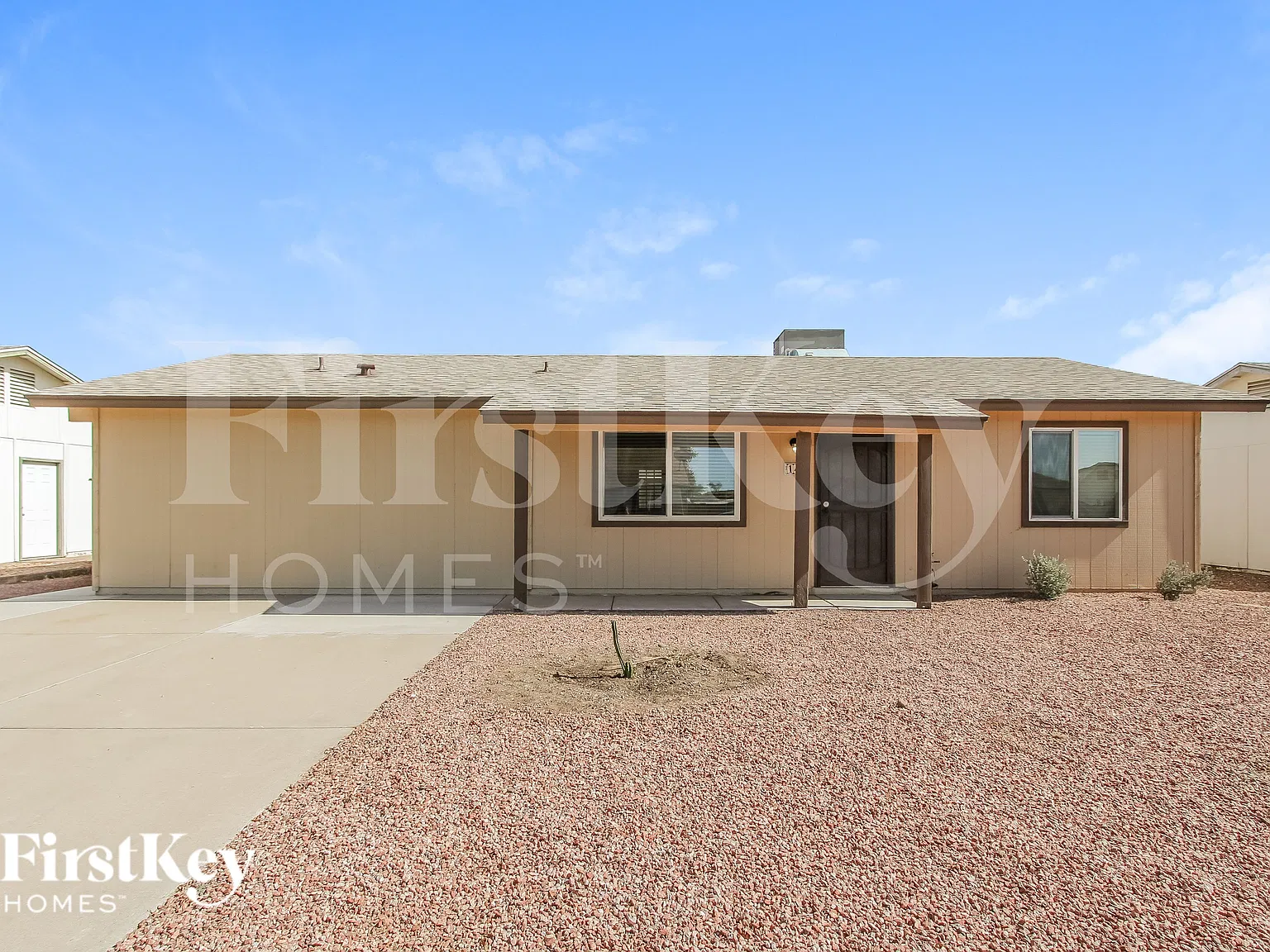 3 bed, 2.0 bath, 1128 sqft, $2,310 — Photo 2