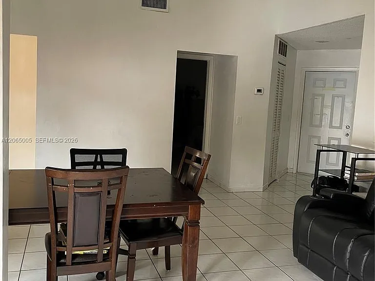 6547 NW 170th Ter — Photo 10