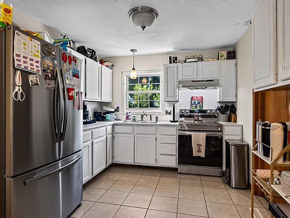 5th image of 4735 SW 17th Ter
