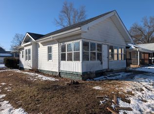 1403 W 4th St, Anderson, IN 46016