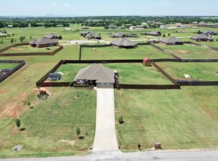 121 NE Coyote Dr, Fletcher, OK 73541