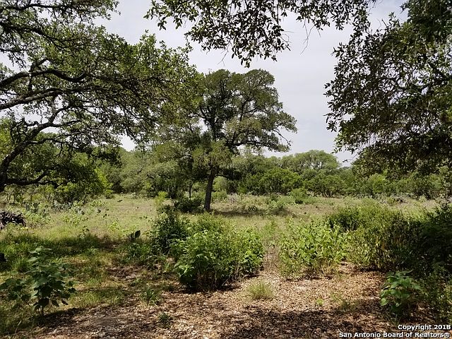 1st image of 525 Oak Village Dr