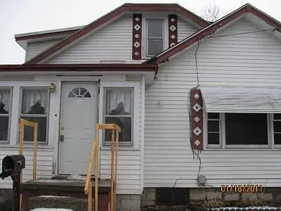 1028 Uncapher Ave photo 1