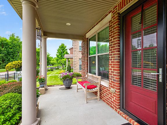 3rd image of 3240 Beaumont Centre Cir
