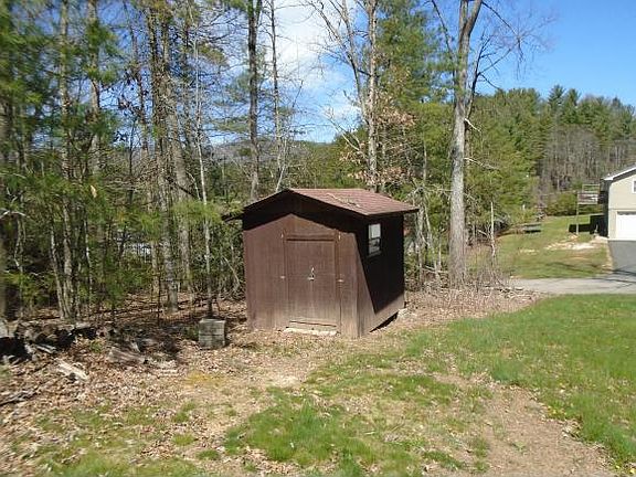 3rd image of 254 Oak Hills Ln