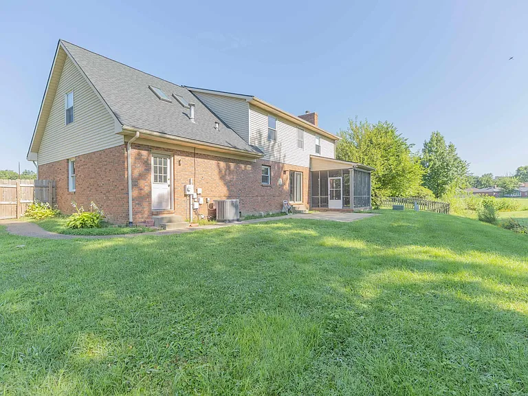 2939 Woodside Ct — Photo 24