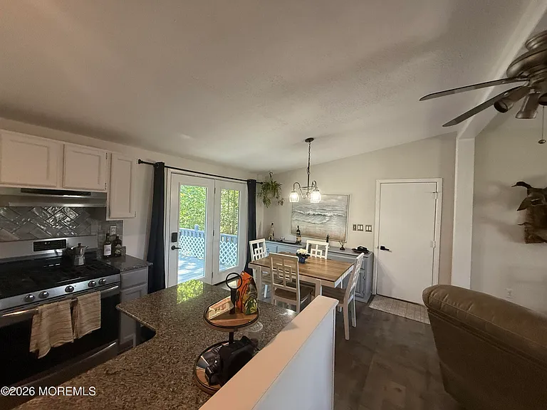 940 Anderson Rd — Photo 16