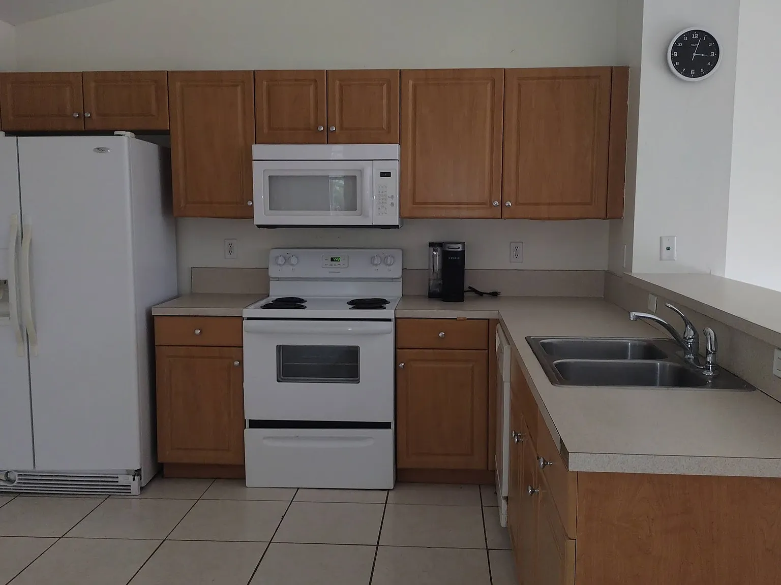 1068 Ainsworth Street East - 0 — Photo 3