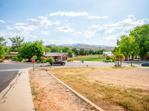 2840 Santa Clara Dr, Santa Clara, UT 84765