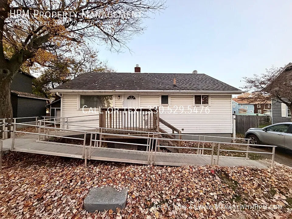 22 Chester Ave SE