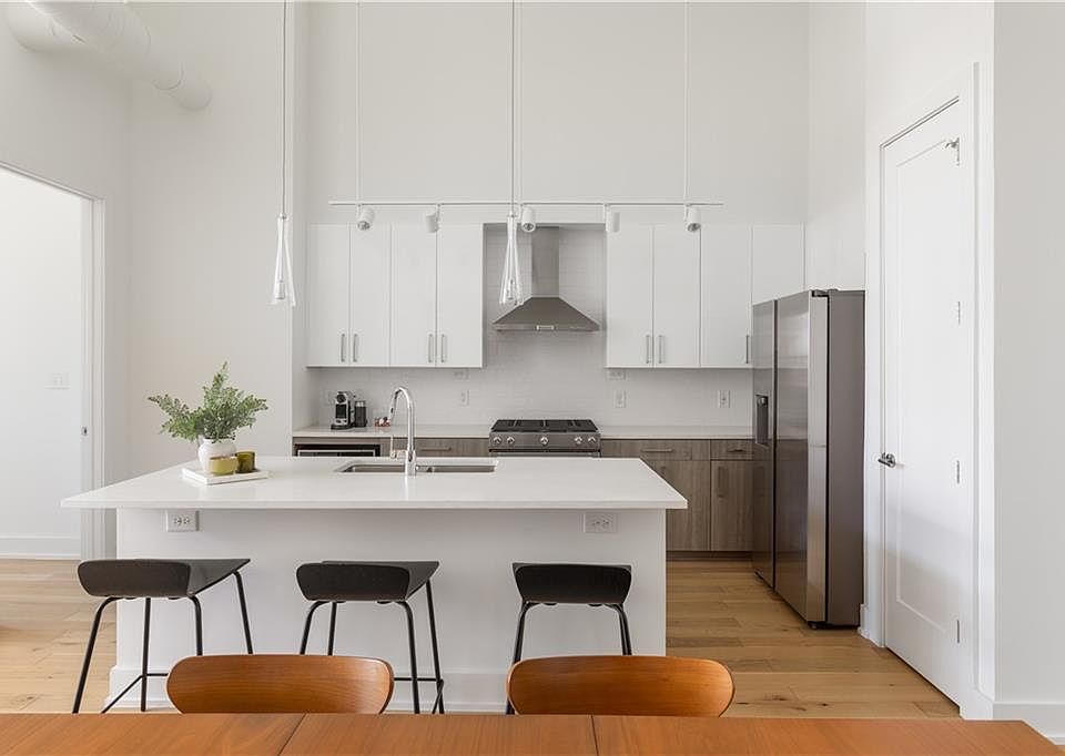 1st image of 775 Juniper St NE #617