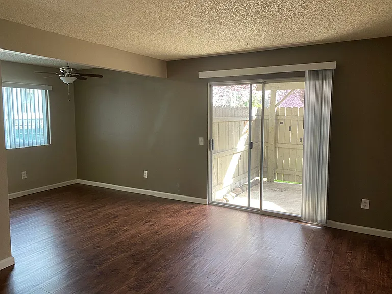 5727 Sutter Ave — Photo 13