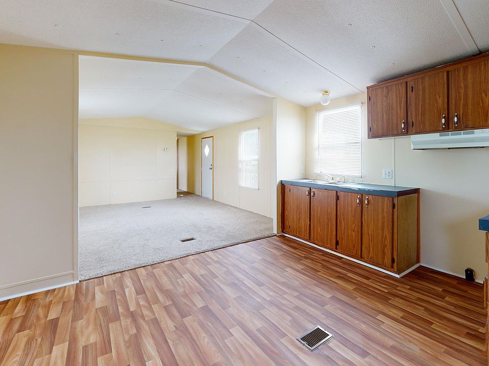 1st image of 300 Pearl St #116
