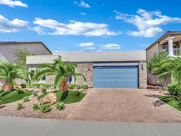 8664 Indigo Spring Rd — Photo 33