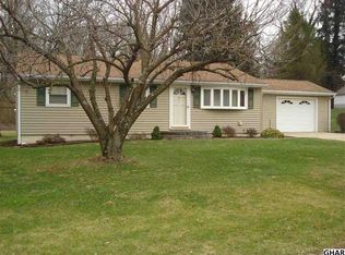 15 Wood Ln, Carlisle, PA 17013