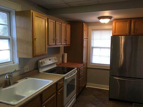 3rd image of 1416 Dietz Ave