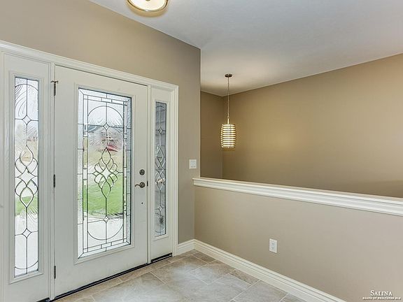 4th image of 1805 Longfield Dr