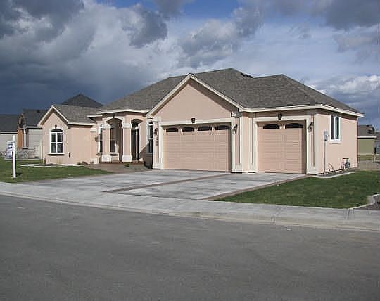 2nd image of 1864 Sunshine Ave