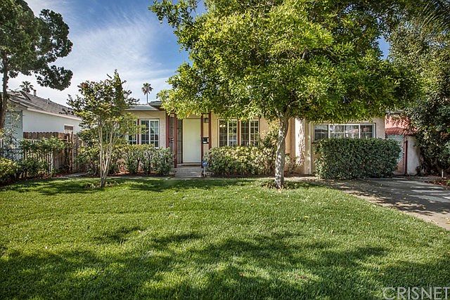 1st image of 15918 Cantlay St