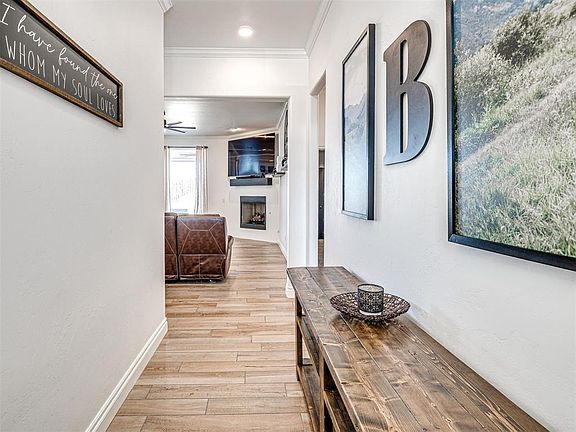 5th image of 1407 Presidio Dr