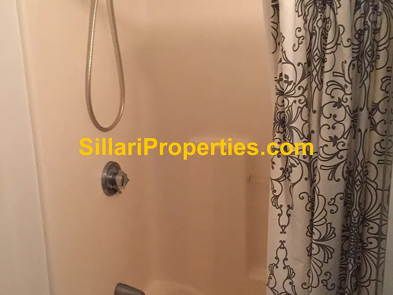 302 Highland Ave — Photo 6