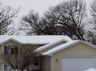 19106 Lake George Blvd, Oak Grove, MN 55303