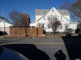 6300 Austin St, Rego Park, NY 11374