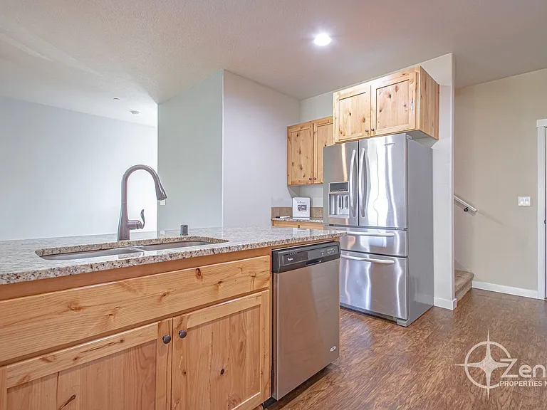 188 N 41st Pl — Photo 8